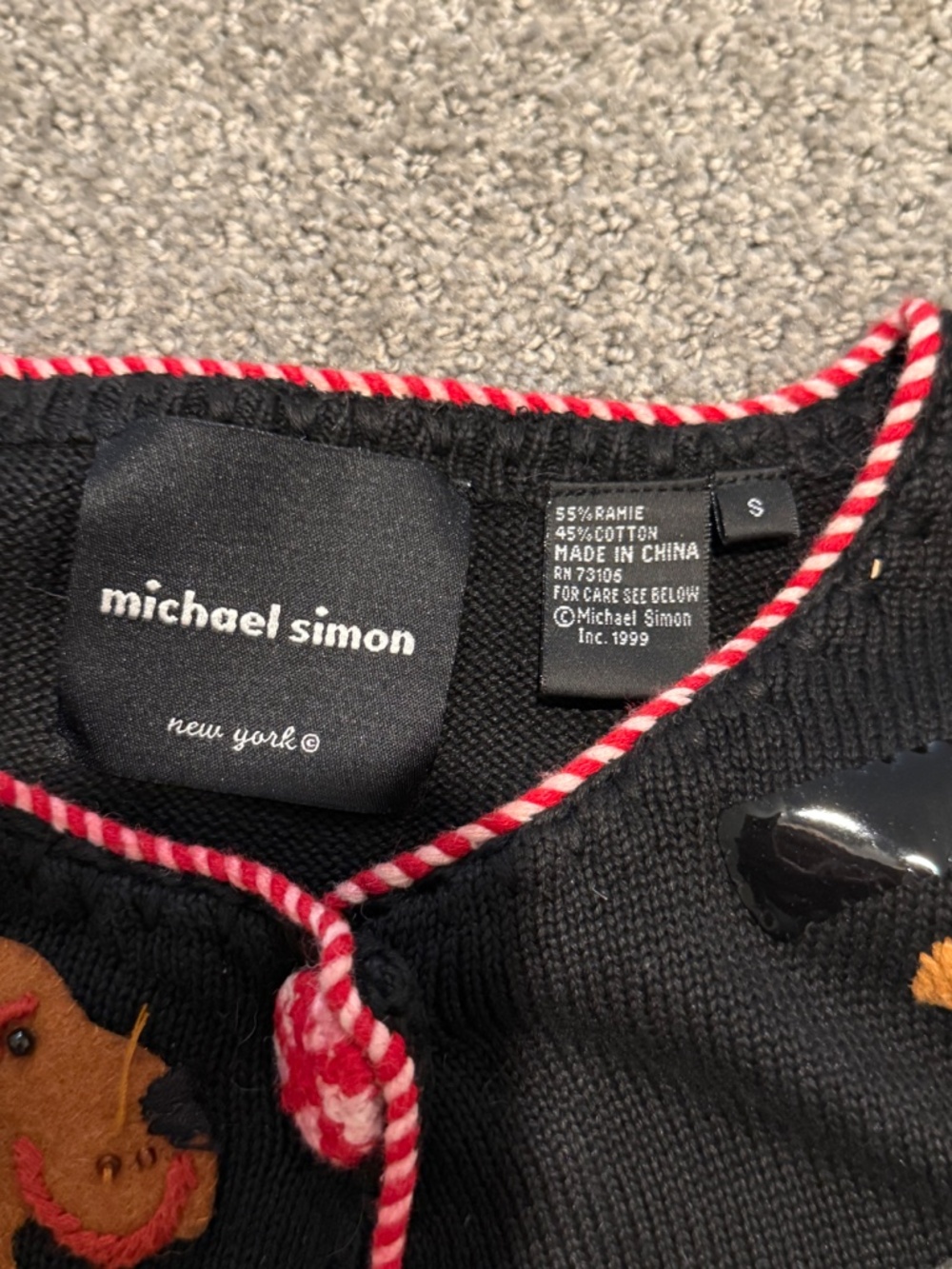 Vintage Michael Simon New York Christmas Dogs & Cats Cardigan 1999 — Fuzzy Appli - Picture 2 of 4
